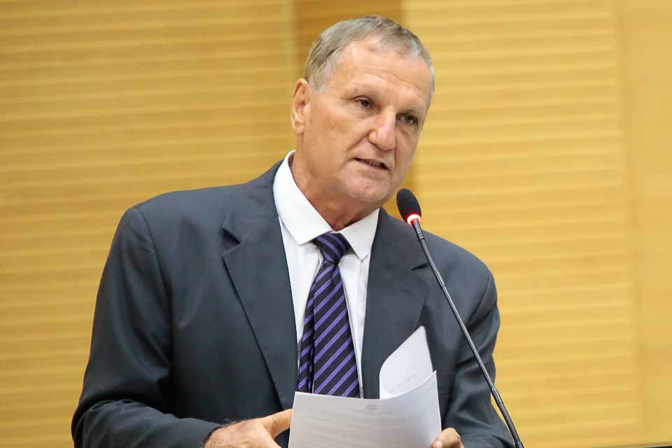Cacaulândia recebe R$ 100 mil de emenda de deputado estadual para recuperação de estradas