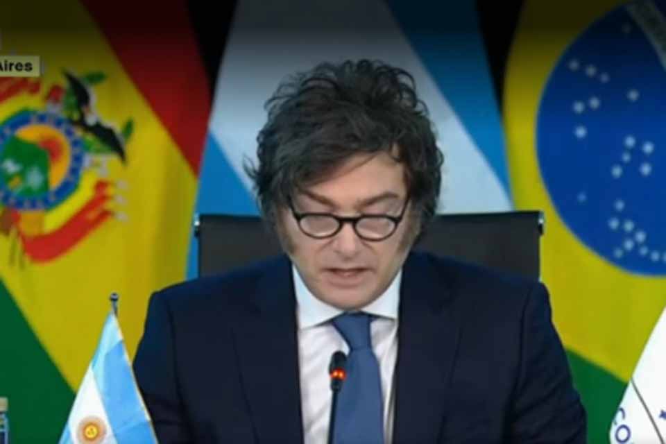 Javier Milei e irmã são denunciados por corrupção em contratos médicos