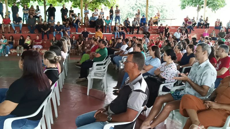 Campus Cacoal reúne pais e responsáveis pelos alunos dos cursos técnicos integrados