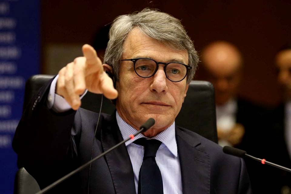 Presidente do Parlamento Europeu entra em isolamento após membro de sua equipe testar positivo para Covid