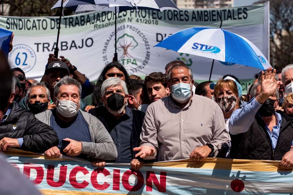 Principal sindicato da Argentina convoca greve contra Milei para 24/1