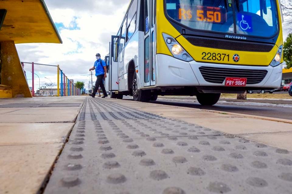 Ministro do Supremo Tribunal determina transporte público em nível normal no dia 2