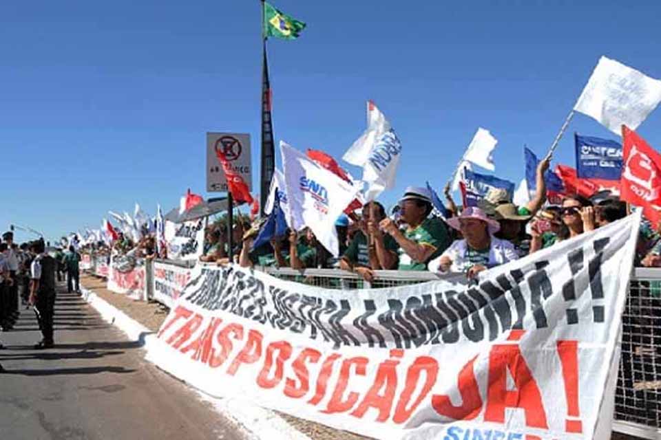 Professores leigos de Rondônia: Parecer impreciso exige escolaridade para atender a admissão regular