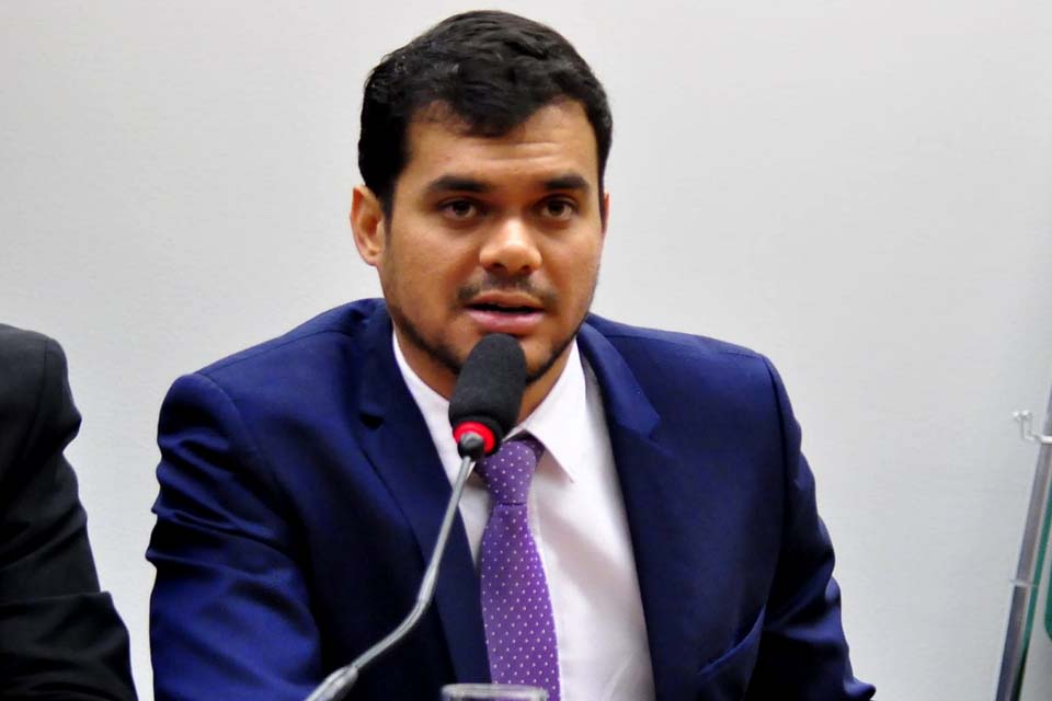 Deputado Federal Expedito Netto alerta que homens são maioria entre as vítimas de suicídio