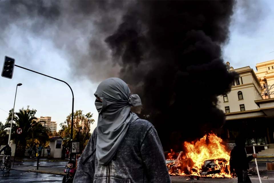 Violentos protestos na abertura do festival chileno de Viña del Mar