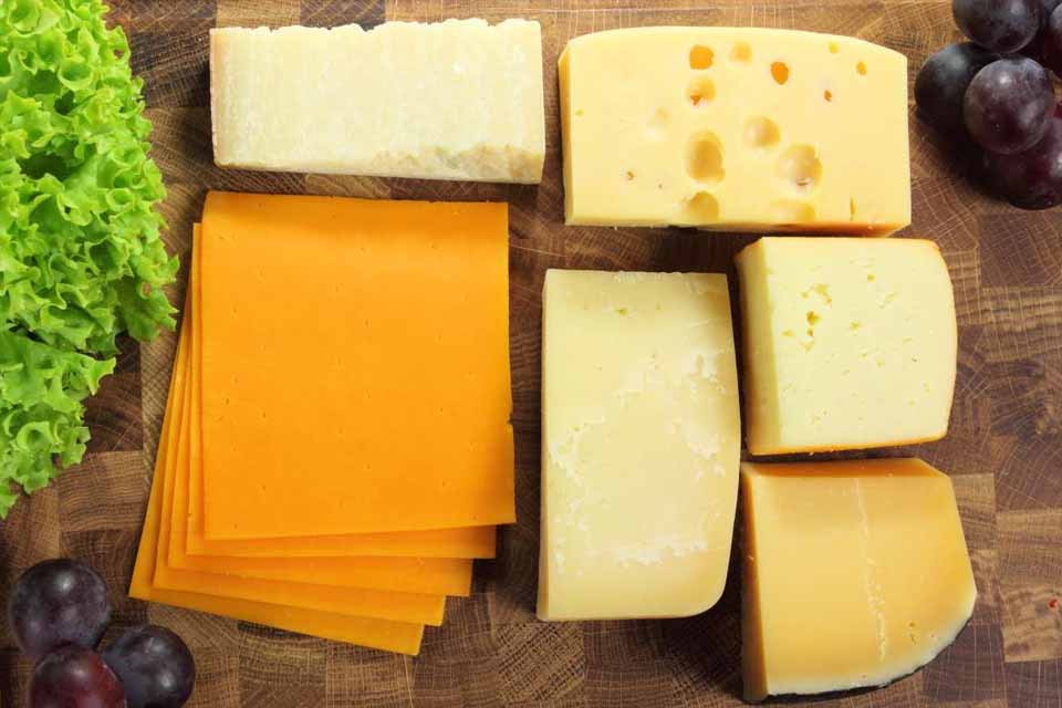 Os melhores queijos para consumir no verão