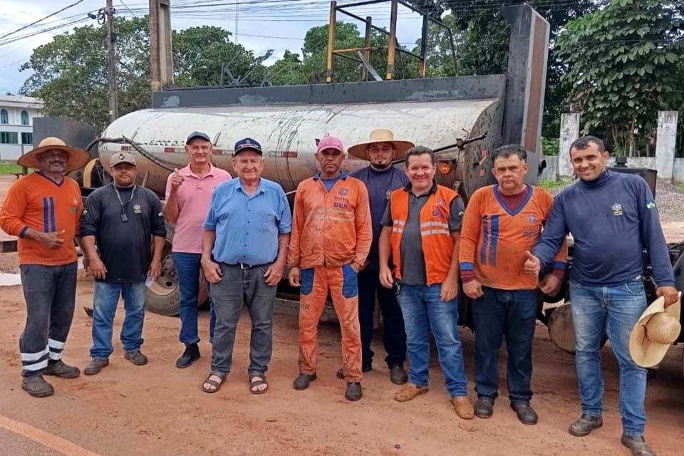 Vice-prefeito Darci Kischener acompanha execução da operação “Tapa Buracos” na RO 387