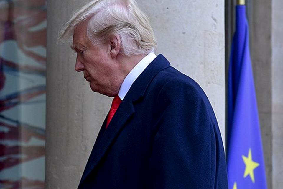 Ex-presidente Donald Trump chega a Nova York para enfrentar tribunais