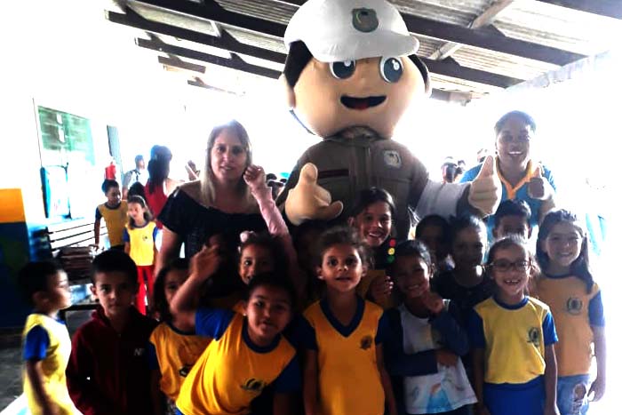 Porto Velho: Estudantes de escola municipal recebem orientação sobre educação no trânsito