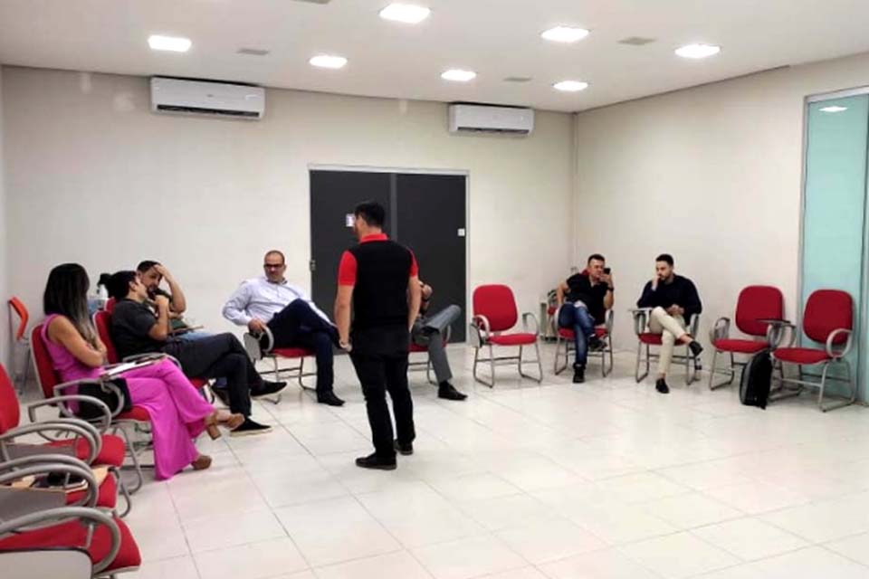 SINPRO/SINTEEP fará mais uma rodada de negociação salarial antes de possível mediação