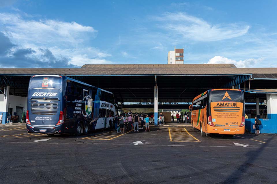 Rodoviária provisória da capital tem fluxo de mais de 900 pessoas por dia