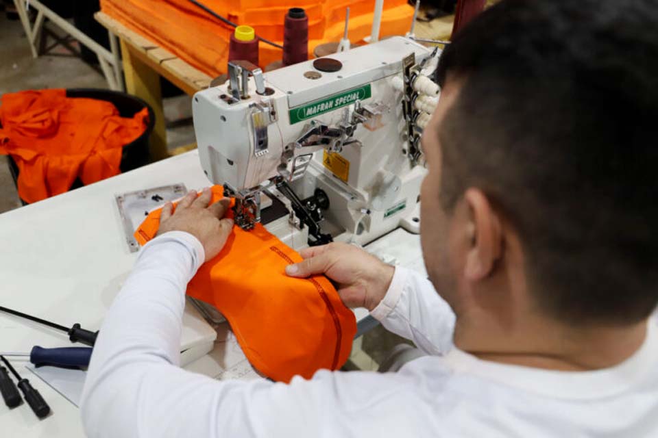 Renascendo pelo Esporte: municípios recebem material esportivo produzido no sistema prisional