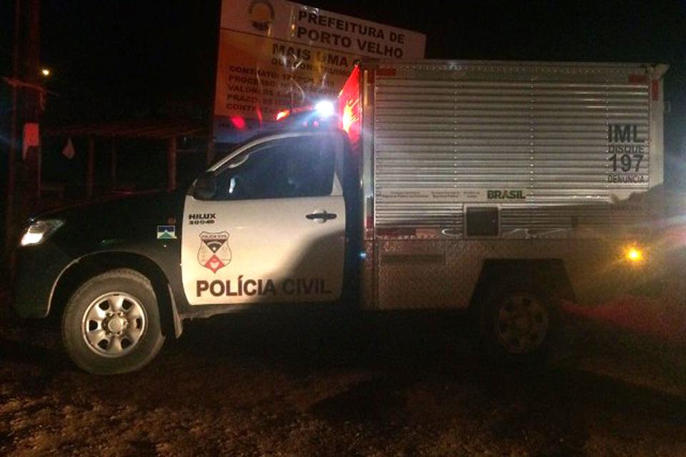 Homem é assassinado com varios tiros de chumbeira na Comunidade Água Azul