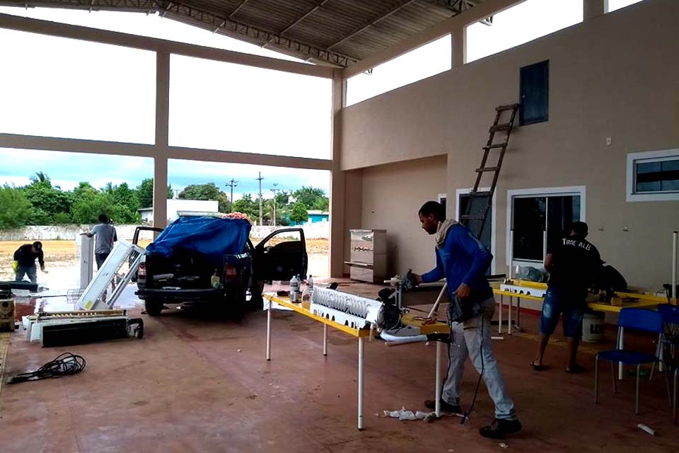 Governo do Estado entrega obras na Escola Quitéria de Oliveira da Silva no distrito Bom Futuro