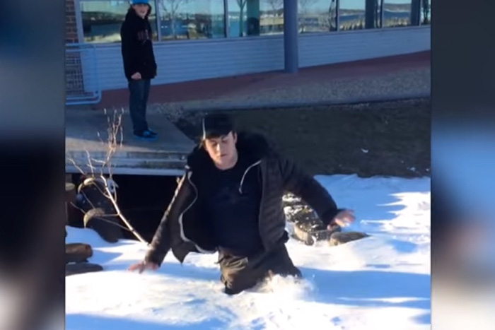 Garoto é engolido por 