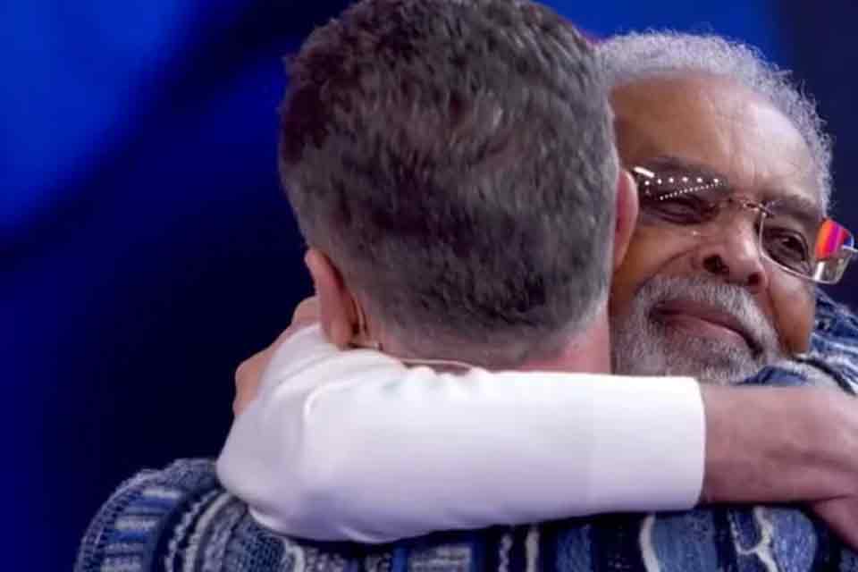 Gilberto Gil se emociona no “Domingão” ao rever última apresentação com Preta Gil