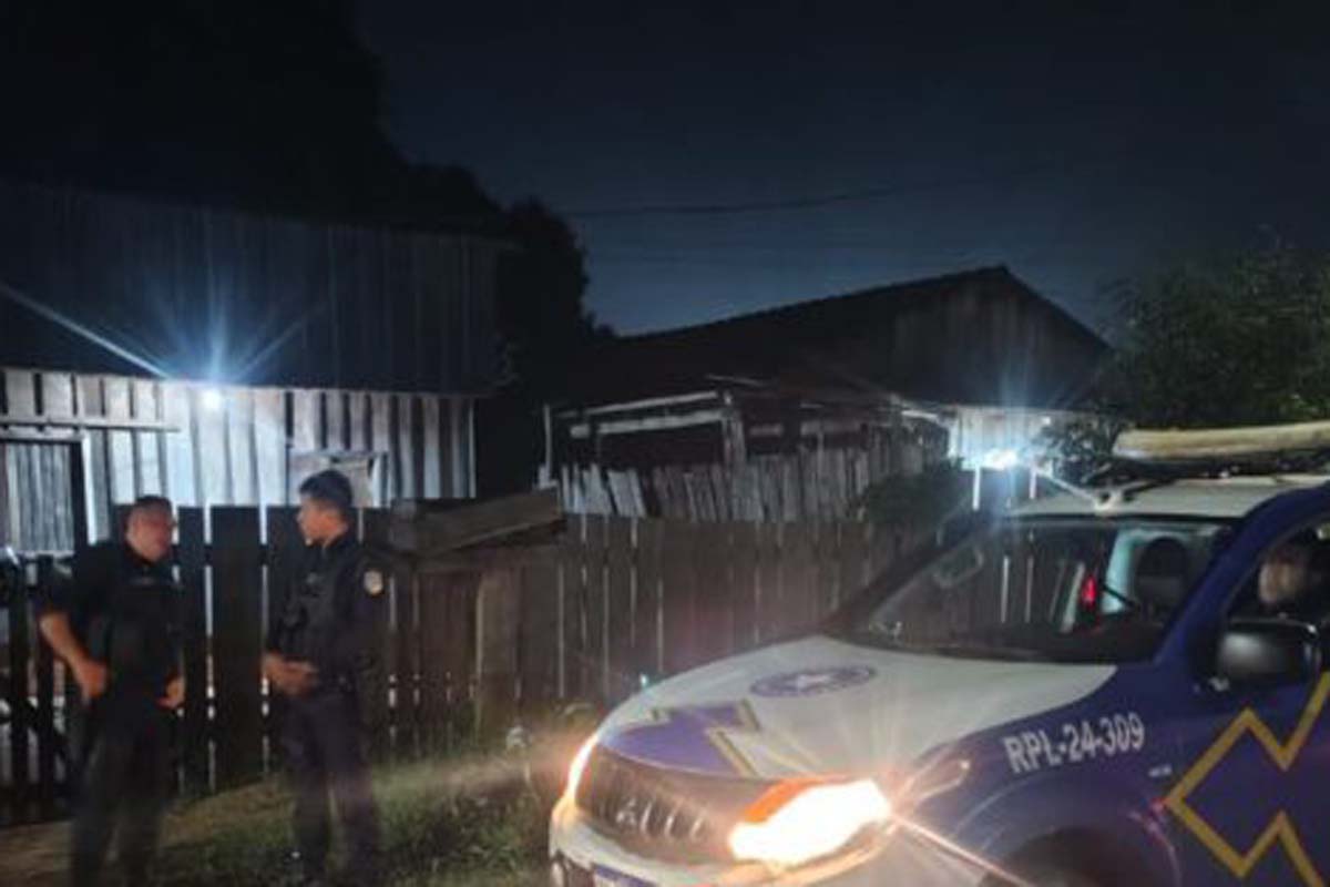 Mulher é encontrada morta dentro de casa e caso é investigado como feminicídio