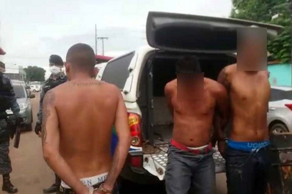 Irmãos são presos pela Força Tática acusados de tráfico na zona Leste
