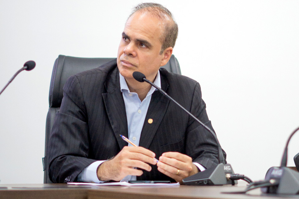 Lei que permite o parcelamento do IPVA em até 5 vezes, de autoria do deputado Alan Queiroz, é sancionada