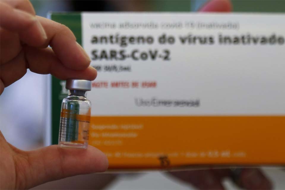 Vacinas contra o Coronavírus: Rondônia ficou com migalhas; e o imbróglio sobre a liberação do garimpo no Madeira