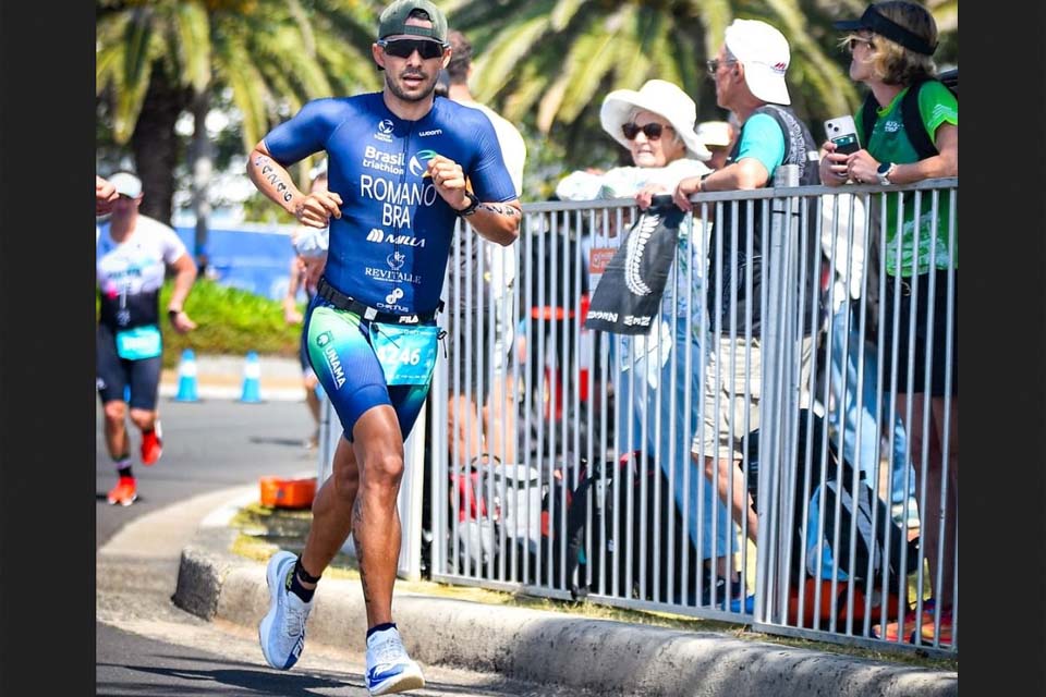 Maicon Romano conquista 19º lugar no Mundial de Triathlon na Austrália e marca melhor tempo da carreira
