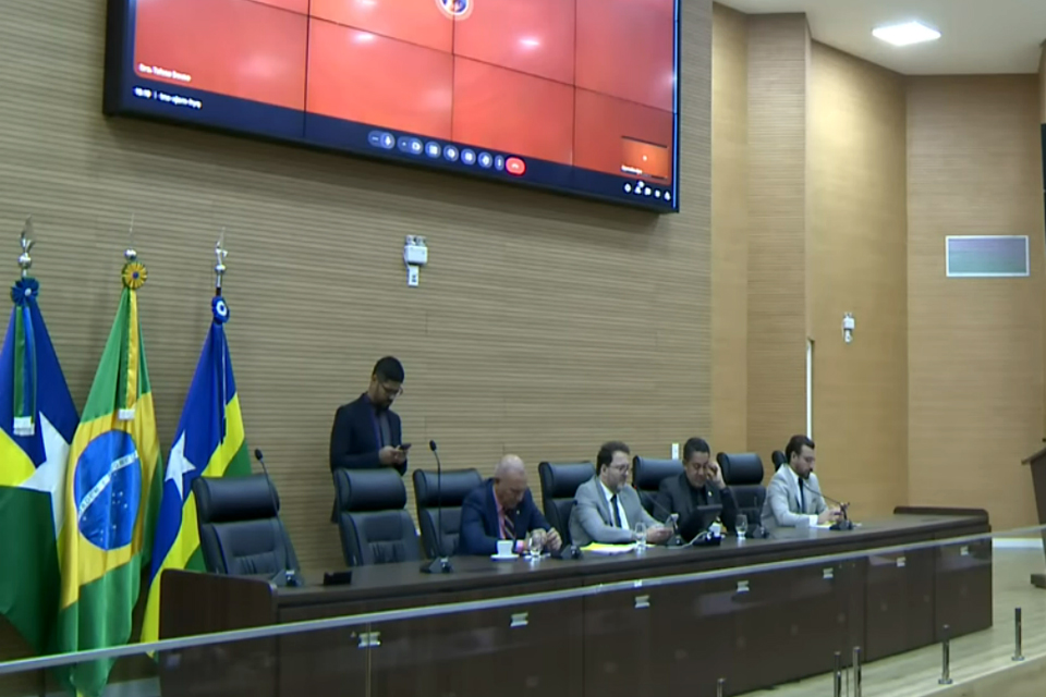 Deputados aprovam extinção da Somar e atualização da estrutura do governo estadual