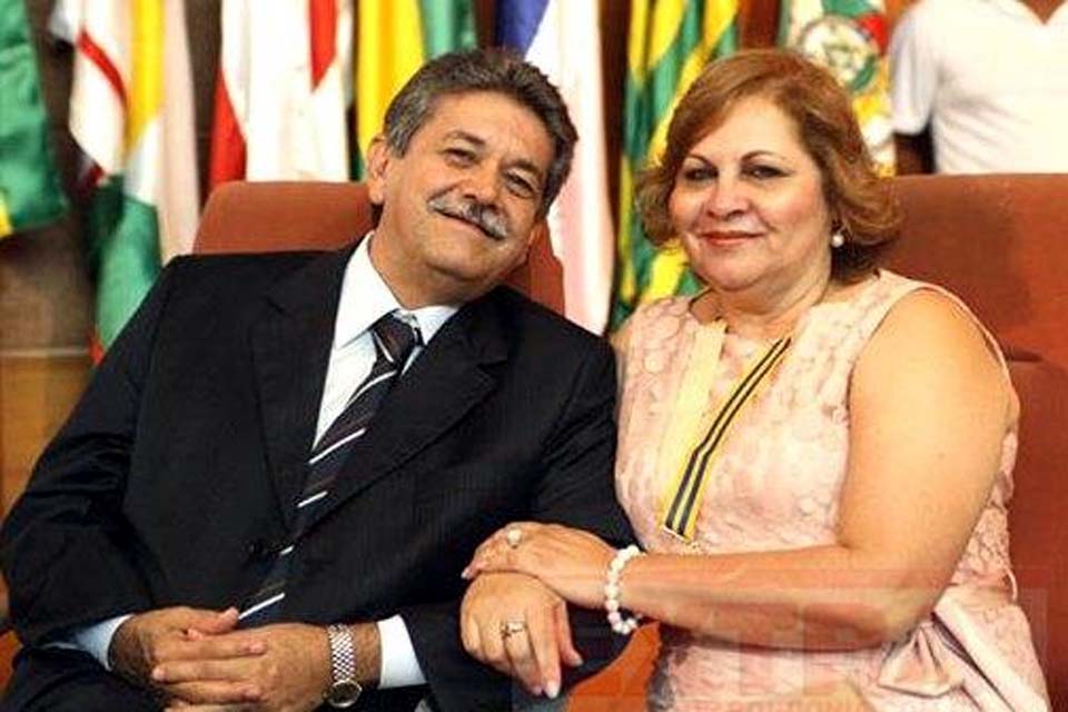 Escândalo da Enciclopédia Barsa – Justiça de Rondônia mantém condenação de ex-secretária de Educação