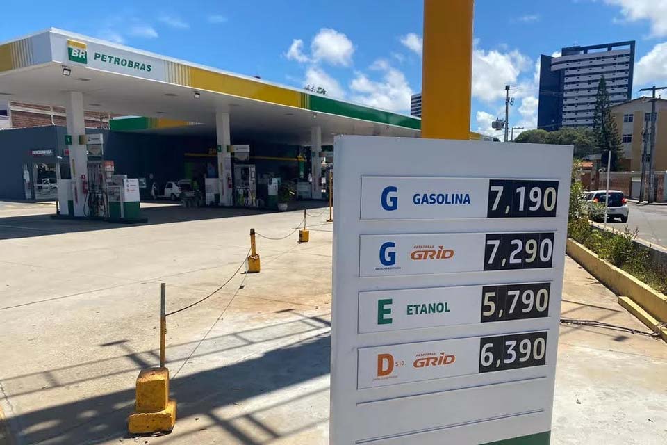 Os combustíveis estão baratos