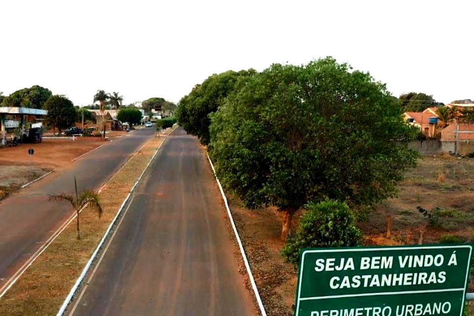 Prefeito assina ordens de serviço e transformará o município em um canteiro de obras