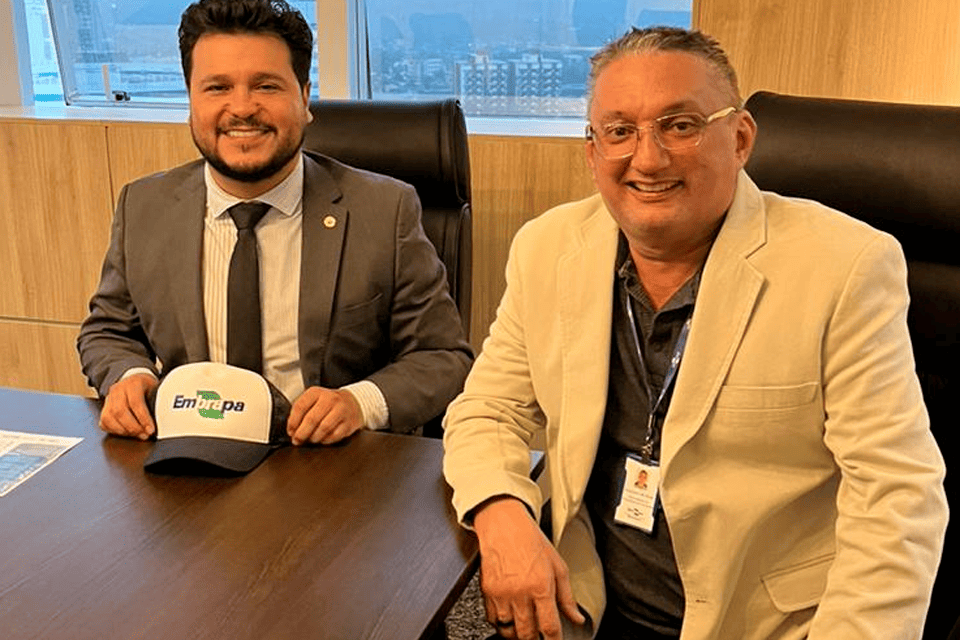 Presidente da Assembleia Legislativa Marcelo Cruz recebe visita de técnico da Embrapa