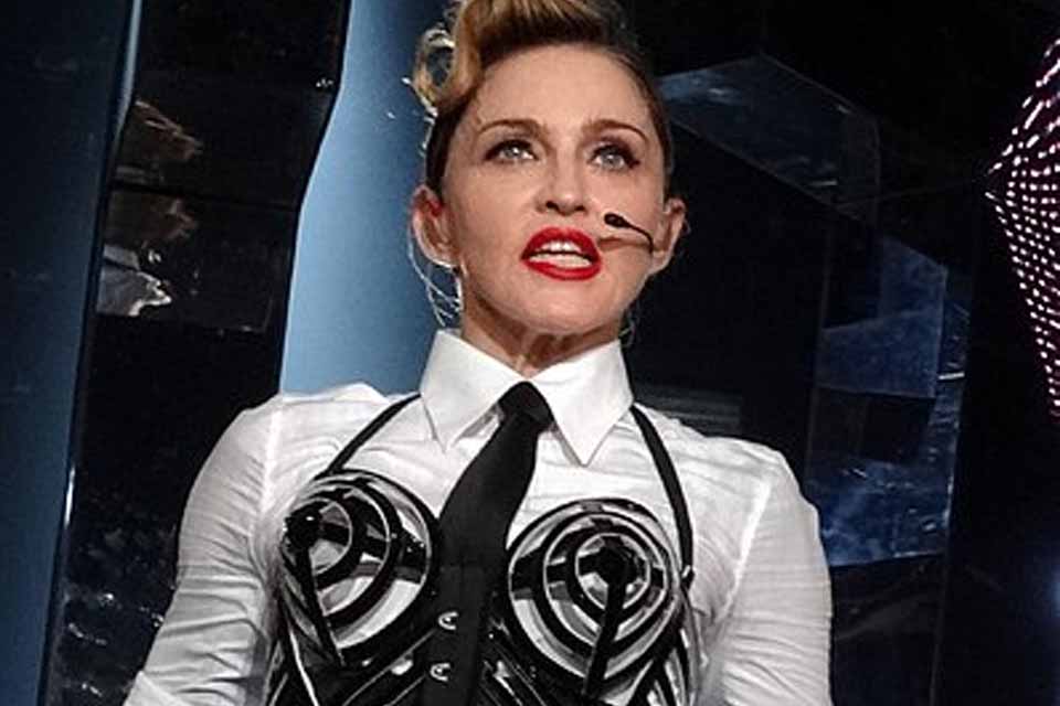 Madonna lança NFT de sua própria vagina e divide opiniões