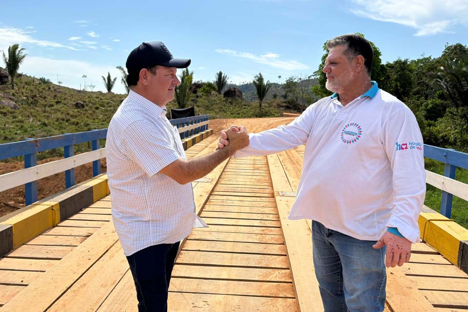 Pedro Fernandes participa da entrega de duas pontes na Linha C-35 em Monte Negro