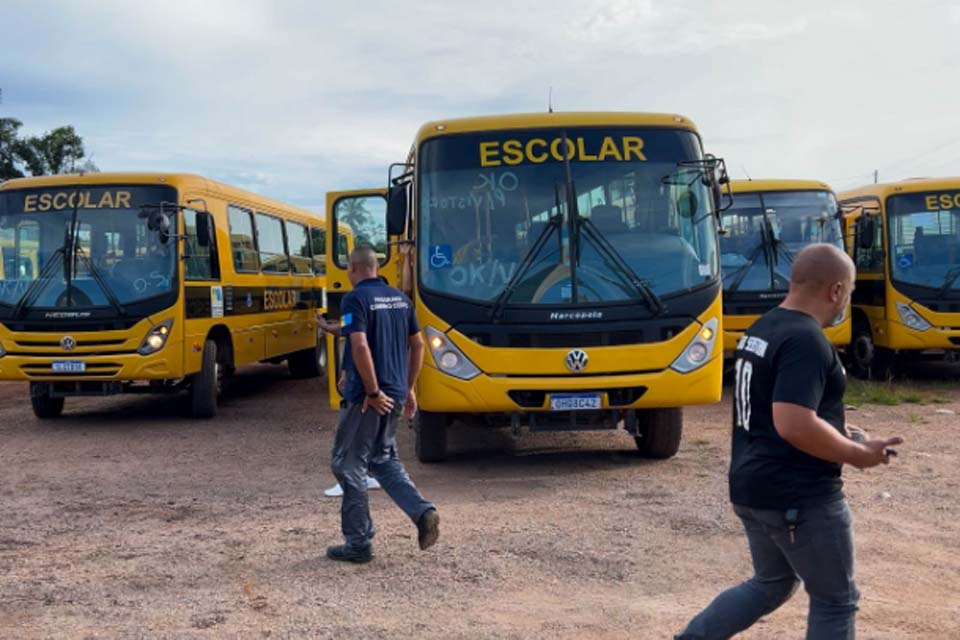 Com maior frota própria do transporte escolar do país, Prefeitura de Porto Velho faz vistoria em veículos