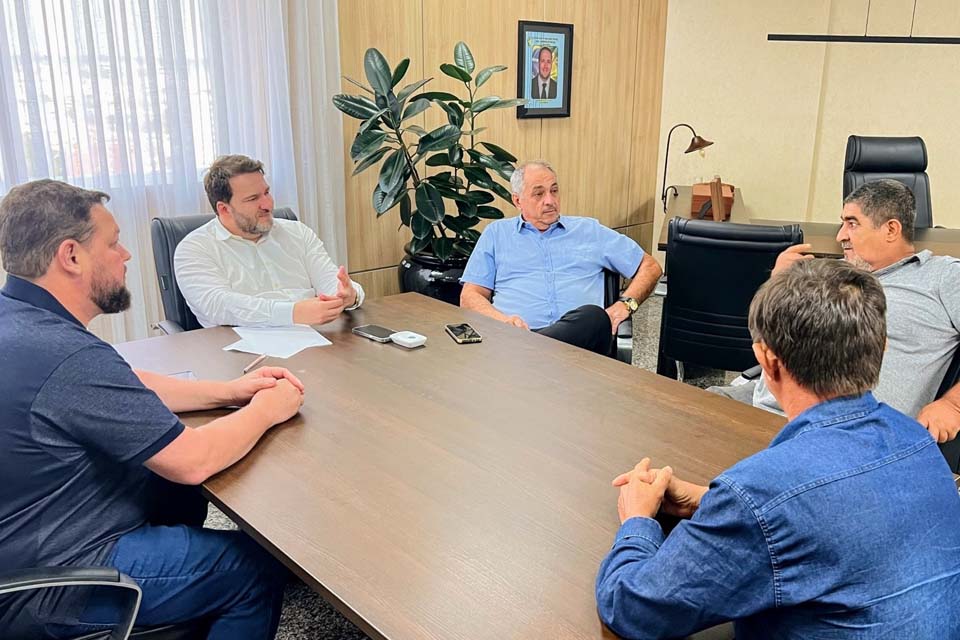 Deputado Estadual Alex Redano pede asfaltamento e drenagem na RO 452; ação atenderá o setor chacareiro