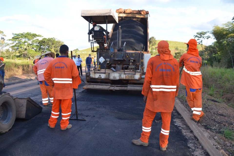 Manutenção e recuperação na malha viária de Rondônia são prioridades da agenda do DER na região da Zona da Mata