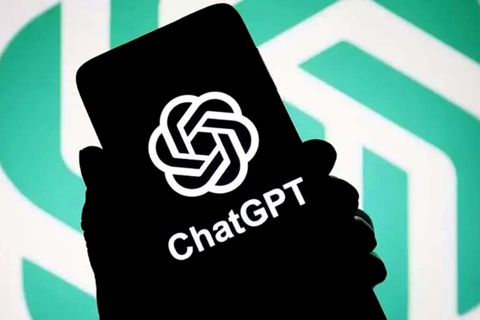 Itália bloqueia ChatGPT após suspeita de violação de regras de coleta de dados