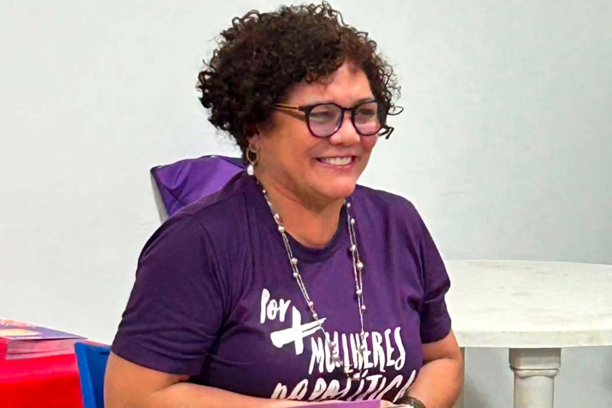 Fátima Cleide destaca atuação na educação durante campanha a deputada estadual em Rondônia
