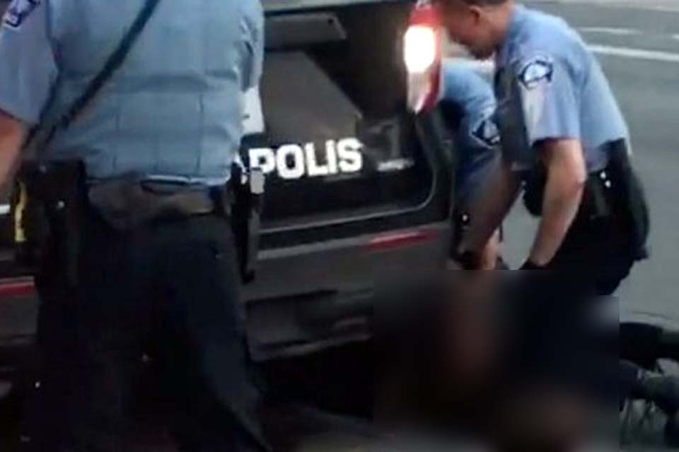 Ex-policial se declara culpado de homicídio culposo por morte de George Floyd