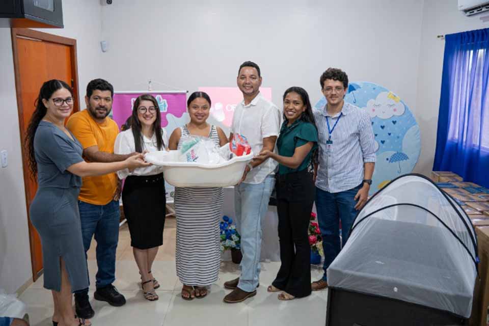 Parceria entre Prefeitura e Governo garante a entrega de mais uma remessa de kits maternidade para mamães