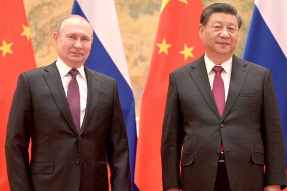 China apoiará Rússia em segurança, diz Xi a Putin em telefonema de aniversário