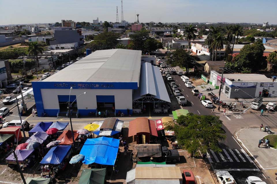 Semusa realiza vacinação contra gripe e Covid no Feirão do Produtor