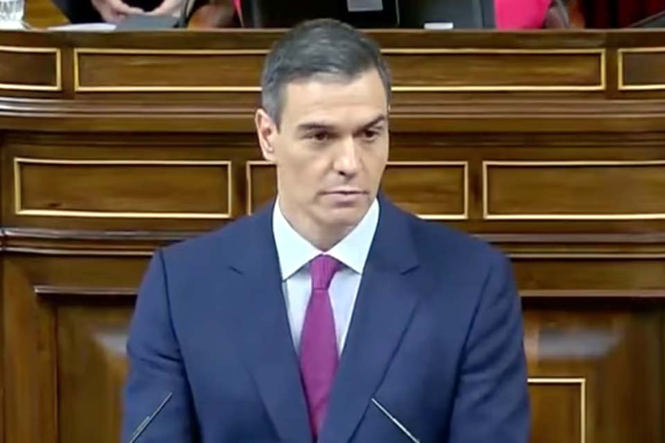 Pedro Sánchez forma maioria no Parlamento da Espanha e será premiê por mais quatro anos