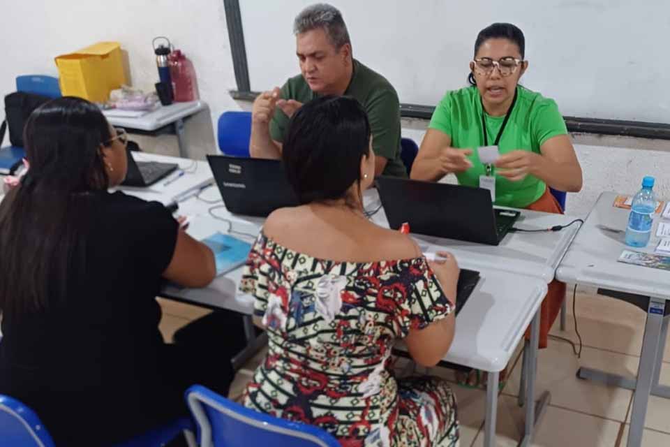 Moradores do bairro Nacional recebem serviços de cidadania no CRAS Elizabeth Paranhos