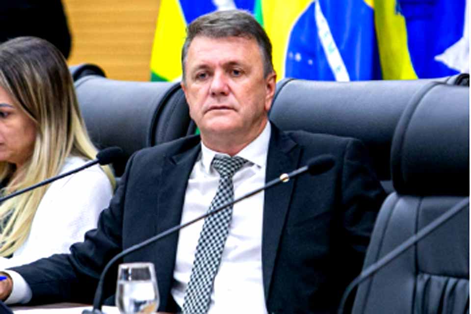 Deputado Luizinho Goebel solicita melhorias para a Escola Shirlei Ceruti, em Vilhena