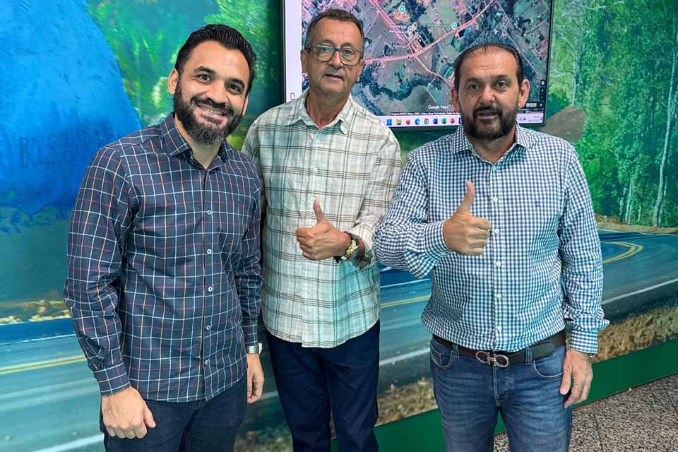 Deputado Laerte Gomes anuncia reforma da ponte sobre o Rio Paraíso em Vale do Paraíso