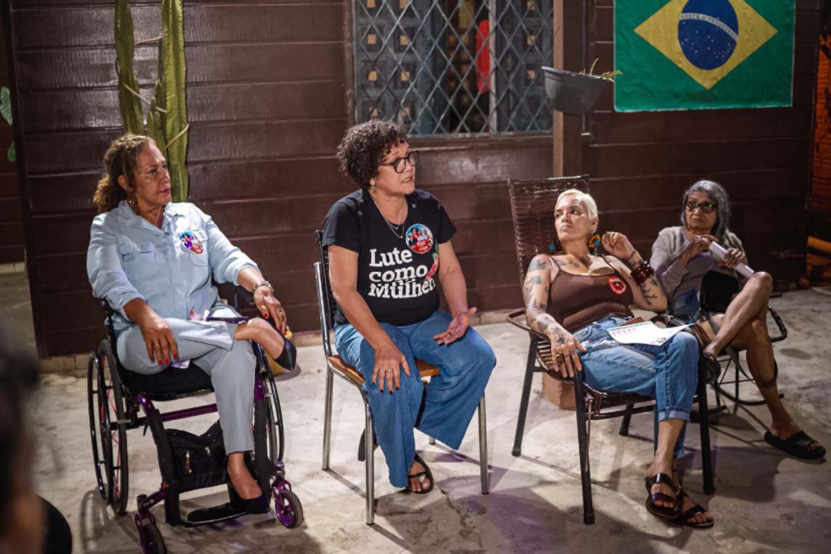 Fátima Cleide apresenta trajetória e propostas voltadas às mulheres durante reunião em Rondônia
