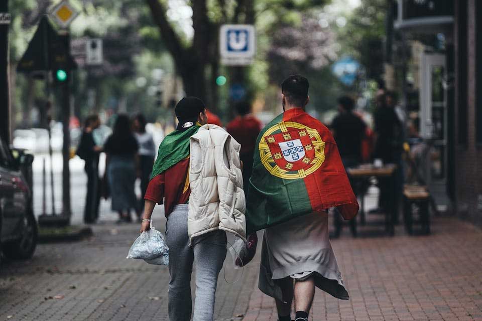 Portugal limita vistos e reagrupamento familiar em nova lei que afeta brasileiros