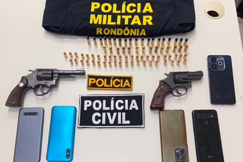 Celular roubado leva polícia a armas e munições e motocicleta furtada 