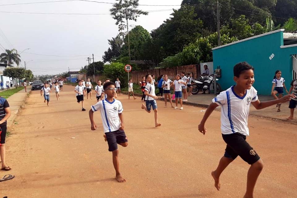 Alunos da escola Maria de Lourdes participam dos “Jogos Internos do Maria”