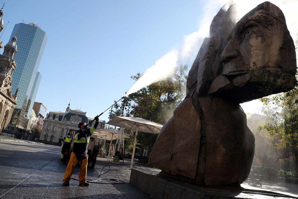 Chile libera deslocamentos internos de vacinados